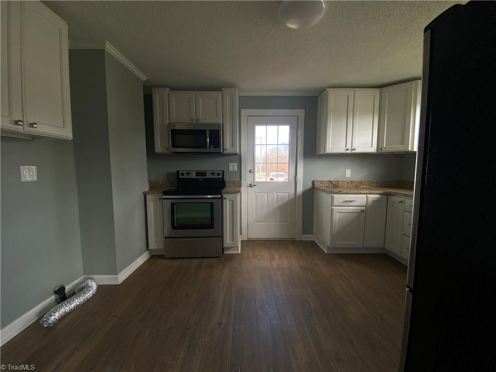 101 West Hanover Road Graham, NC 27253 - Photo 8 of 12 Gallery Image 8