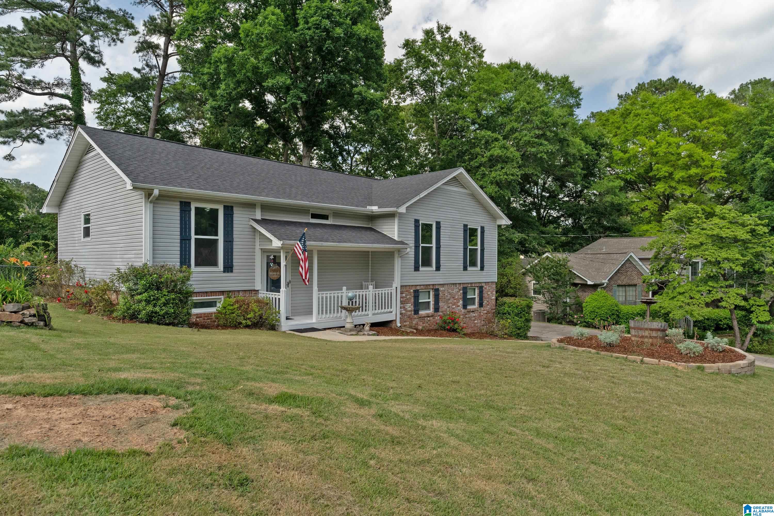 1214 Bennett Circle Alabaster, AL 35007 - Photo 3 of 30