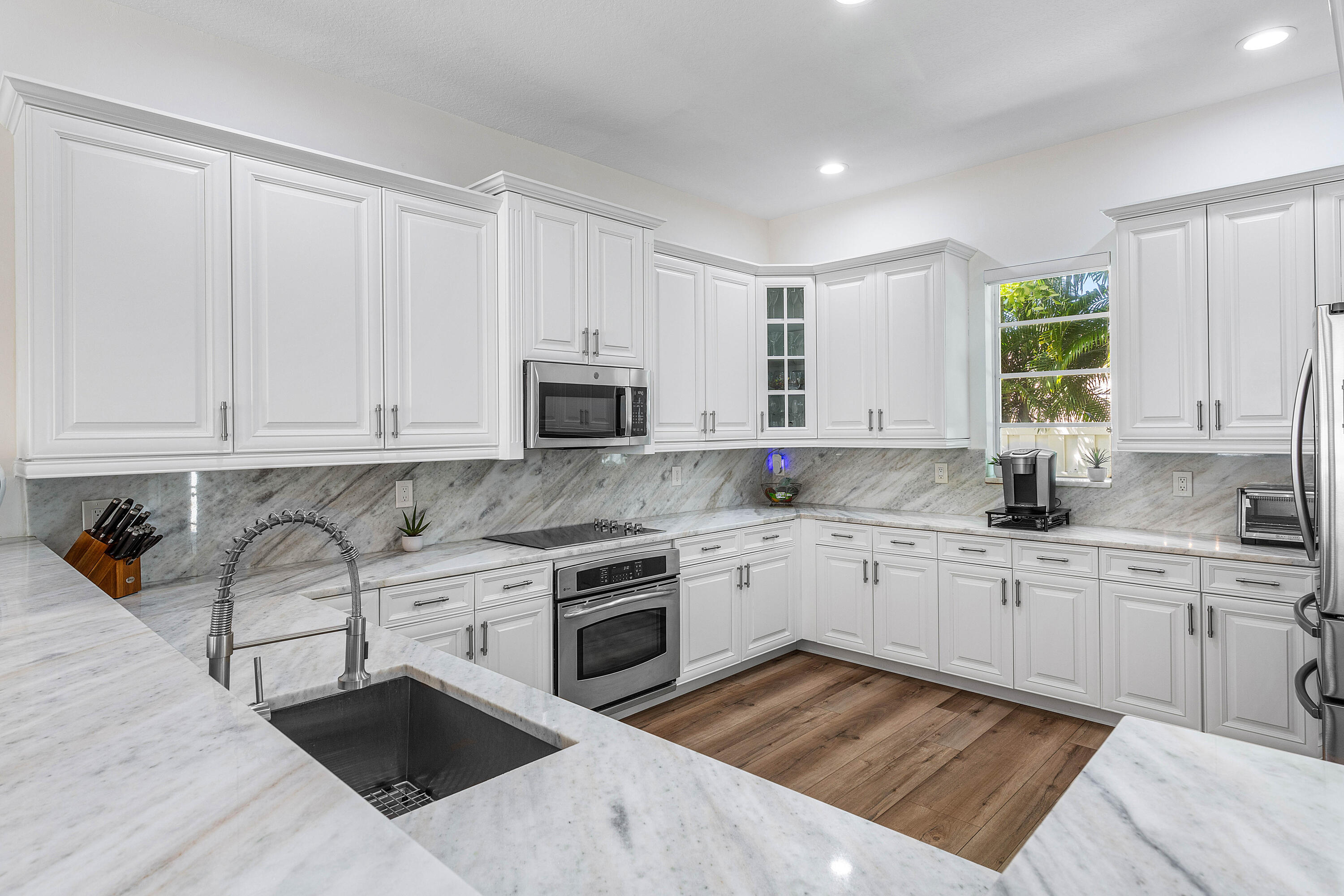 121 Via Poinciana Lane Boca Raton, FL 33487 - Photo 15 of 59 023-121ViaPoincianaLane-BocaRaton-FL-334