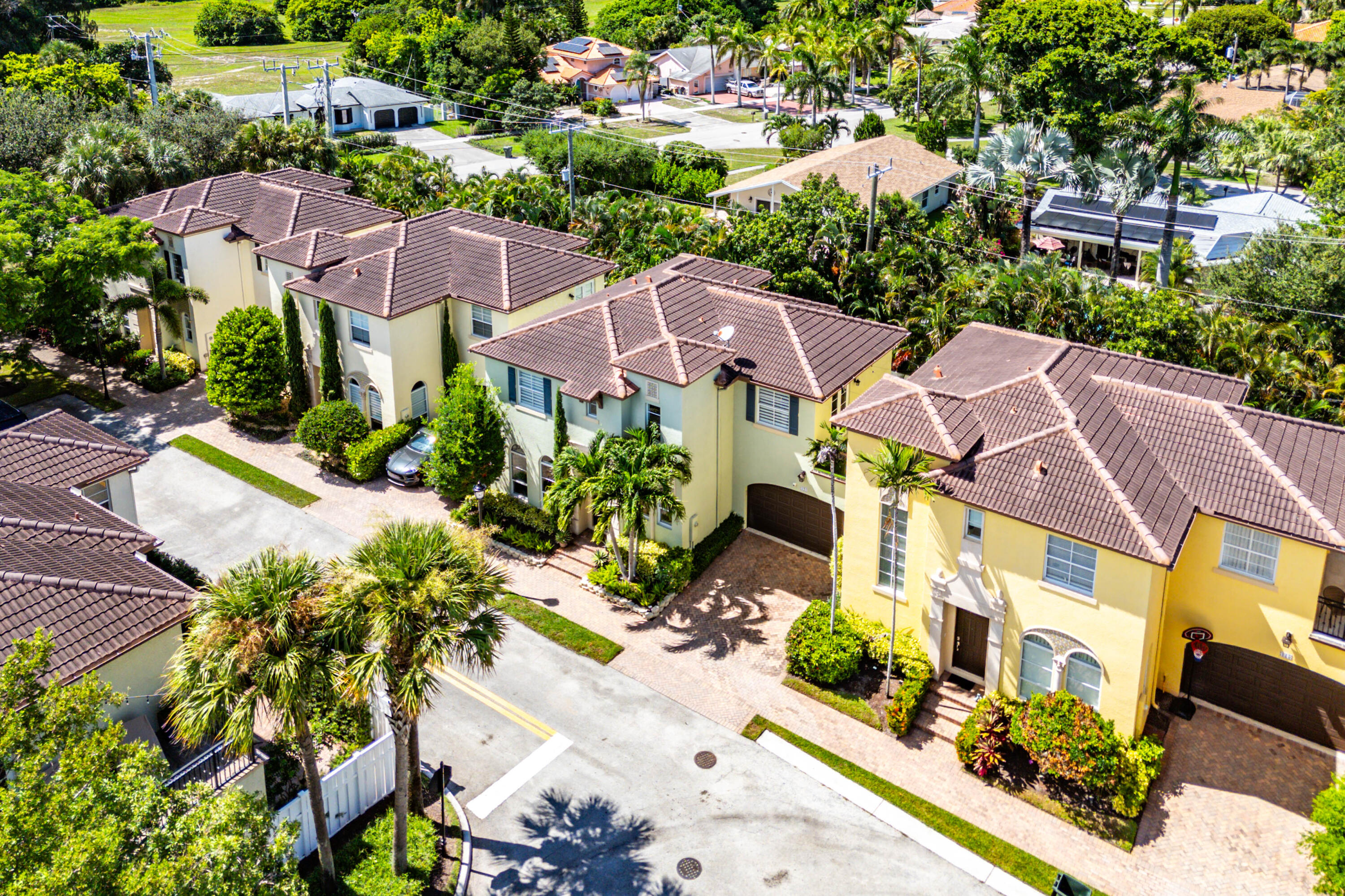 121 Via Poinciana Lane Boca Raton, FL 33487 - Photo 59 of 59 an aerial view of residential houses with outdoor space