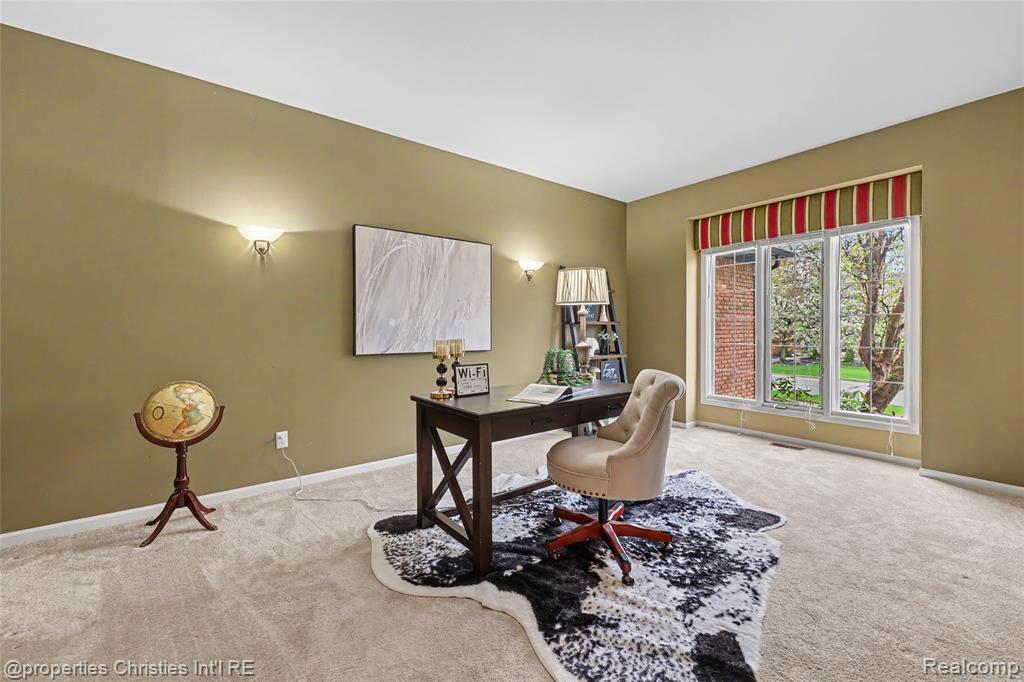 1811 Blue Grass Drive Rochester, MI 48306 - Photo 19 of 39