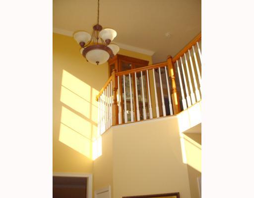 128 Cherrytree Road Carnegie, PA 15106 - Photo 3 of 18 Other. 2 STORY FOYER