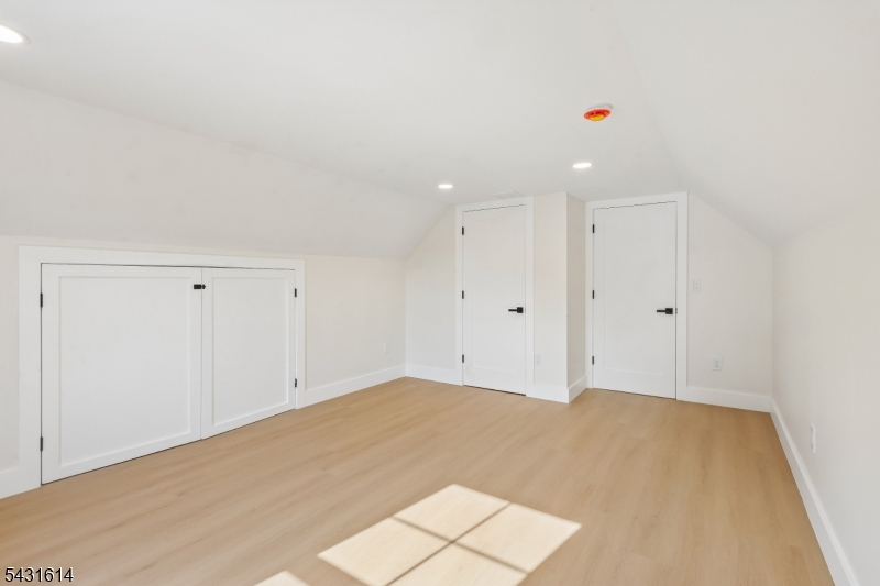 10 Rose Street Edison, NJ 08817 - Photo 36 of 48