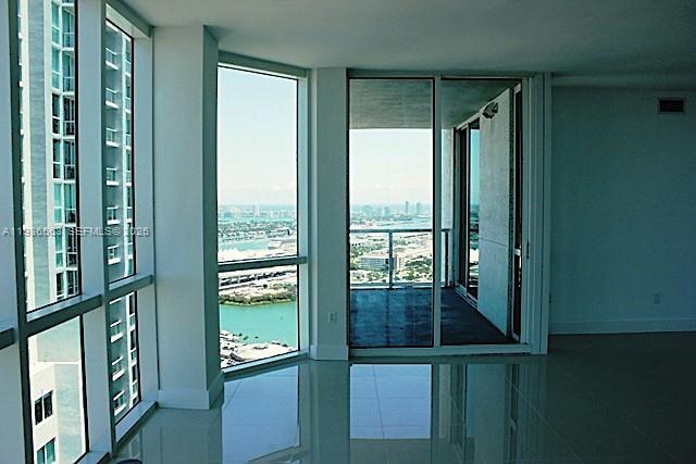 253 Northeast 2nd Street, Unit 4303 Miami, FL 33132 - Photo 3 of 35 a view of an entryway