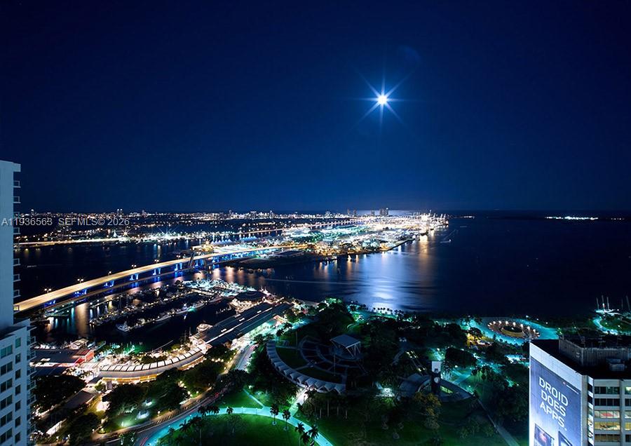 253 Northeast 2nd Street, Unit 4303 Miami, FL 33132 - Photo 7 of 35