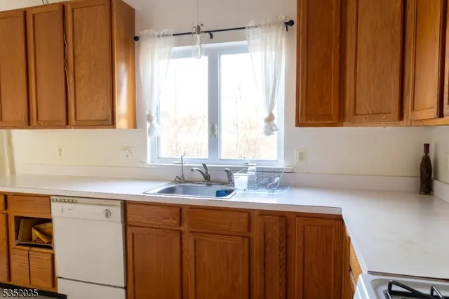 $3,900 | 13 Cottage Way, Fanwood, NJ 07023