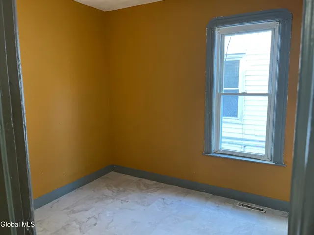 $1,600 | 1638 Van Vranken Avenue, Schenectady, NY 12308