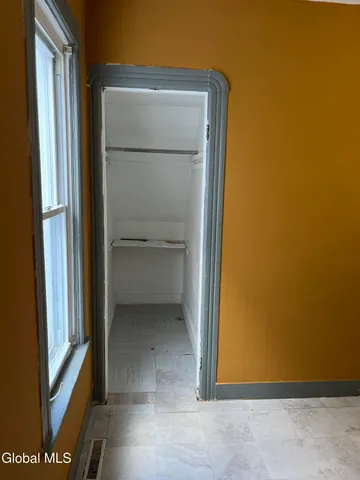 $1,600 | 1638 Van Vranken Avenue, Schenectady, NY 12308