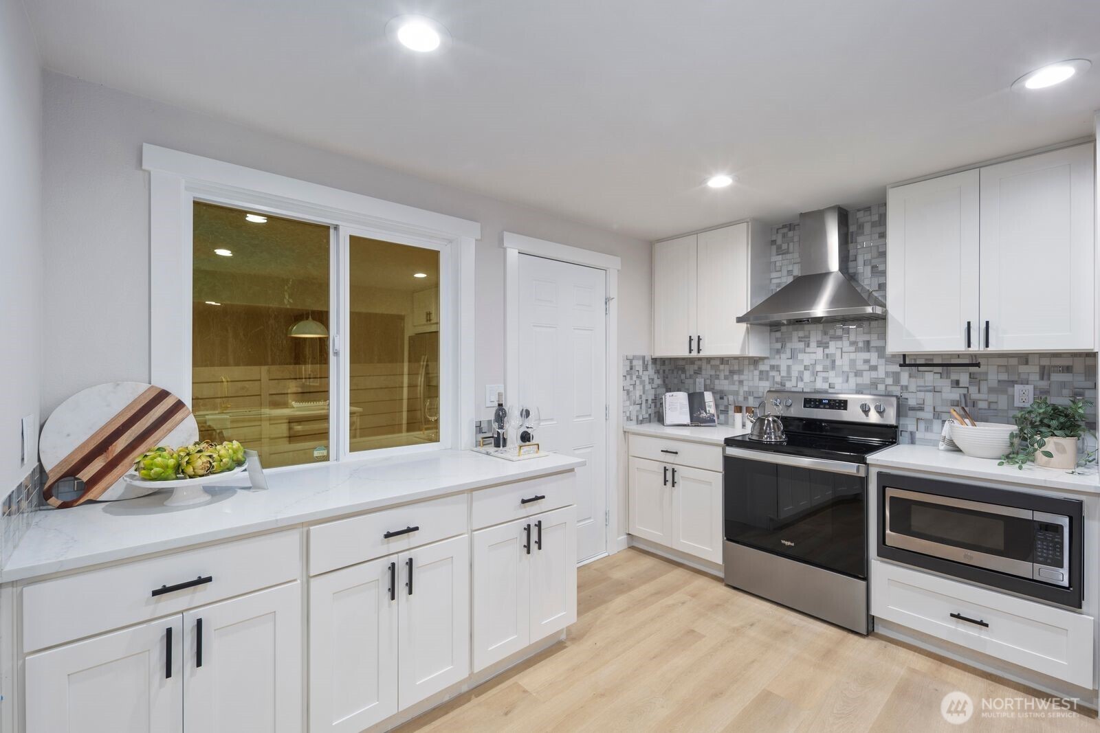 9029 4th Avenue Northwest Seattle, WA 98117 - Photo 13 of 30