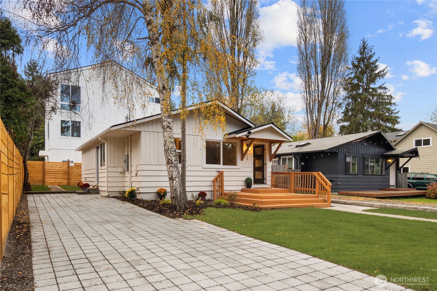 9029 4th Avenue Northwest Seattle, WA 98117 - Photo 3 of 30