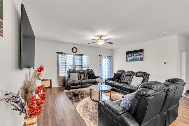 $3,750 | 1624 Briar Hunt Drive, Forney, TX 75126