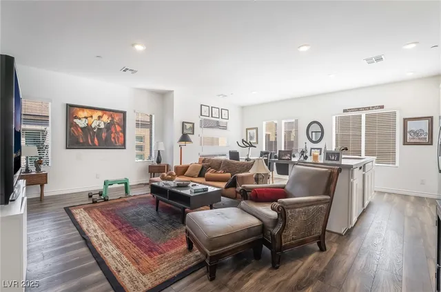 $385,000 | 324 Aravalli Crest Street, Henderson, NV 89015