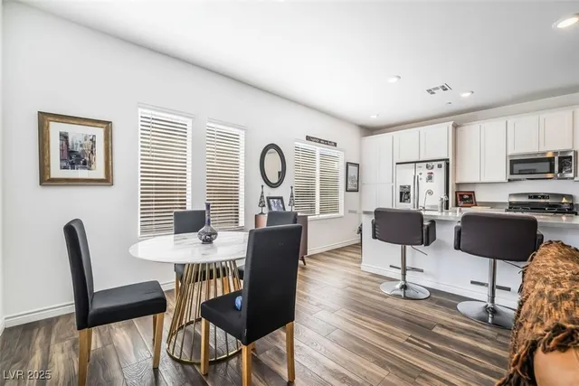 $385,000 | 324 Aravalli Crest Street, Henderson, NV 89015