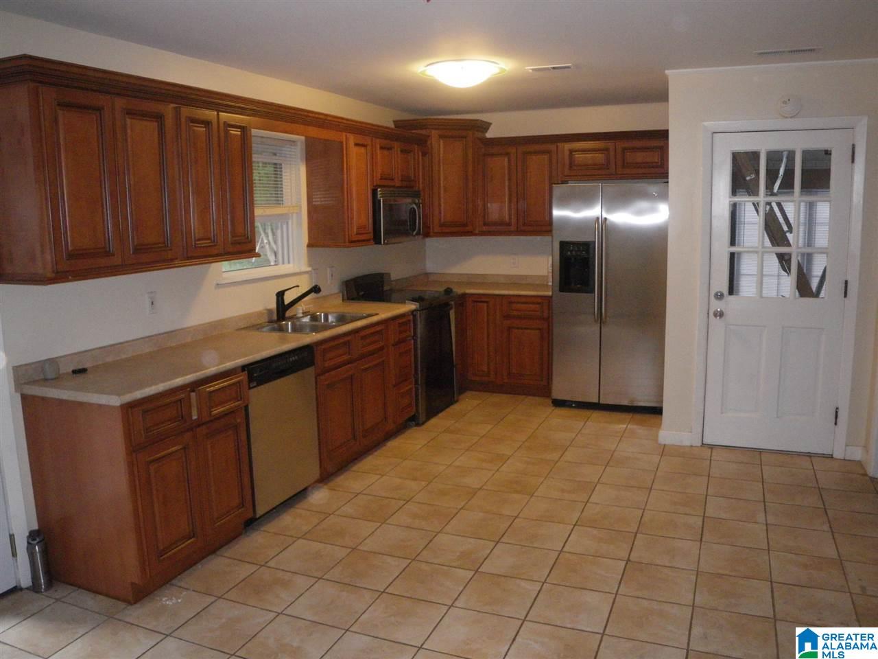 3048 Green Valley Road Birmingham, AL 35243 - Photo 4 of 27