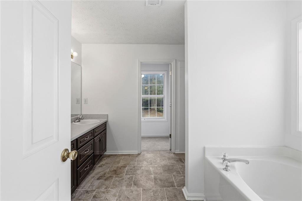 285 Chestnut Drive Covington, GA 30016 - Photo 13 of 34