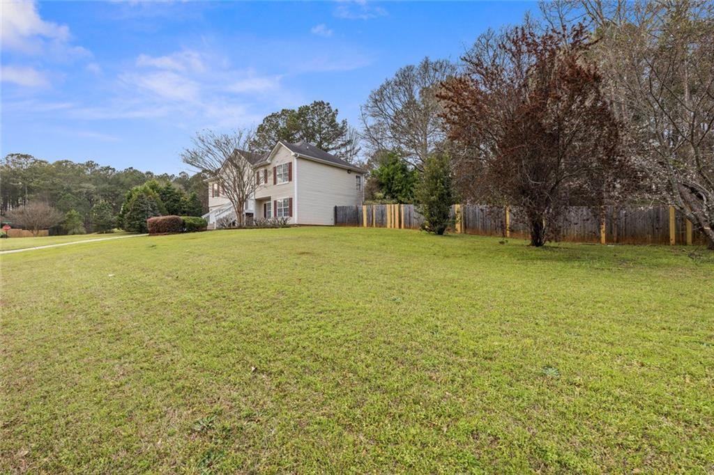 285 Chestnut Drive Covington, GA 30016 - Photo 2 of 34
