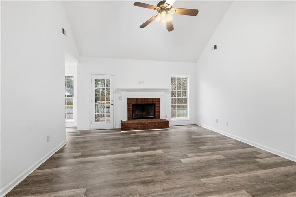 285 Chestnut Drive Covington, GA 30016 - Photo 3 of 34