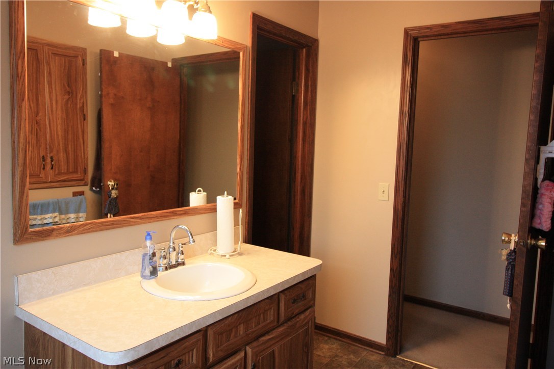 1296 State Road Wadsworth, OH 44281 - Photo 8 of 29 Gallery Image 8