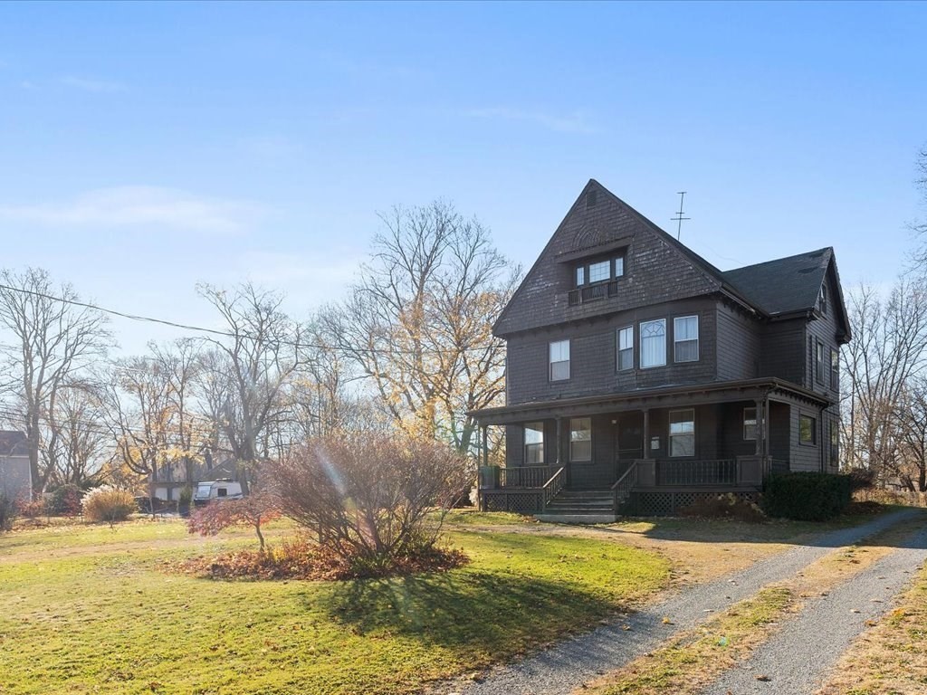 889 Gardners Neck Road Swansea, MA 02777 - Photo 1 of 31 Gallery Image 1