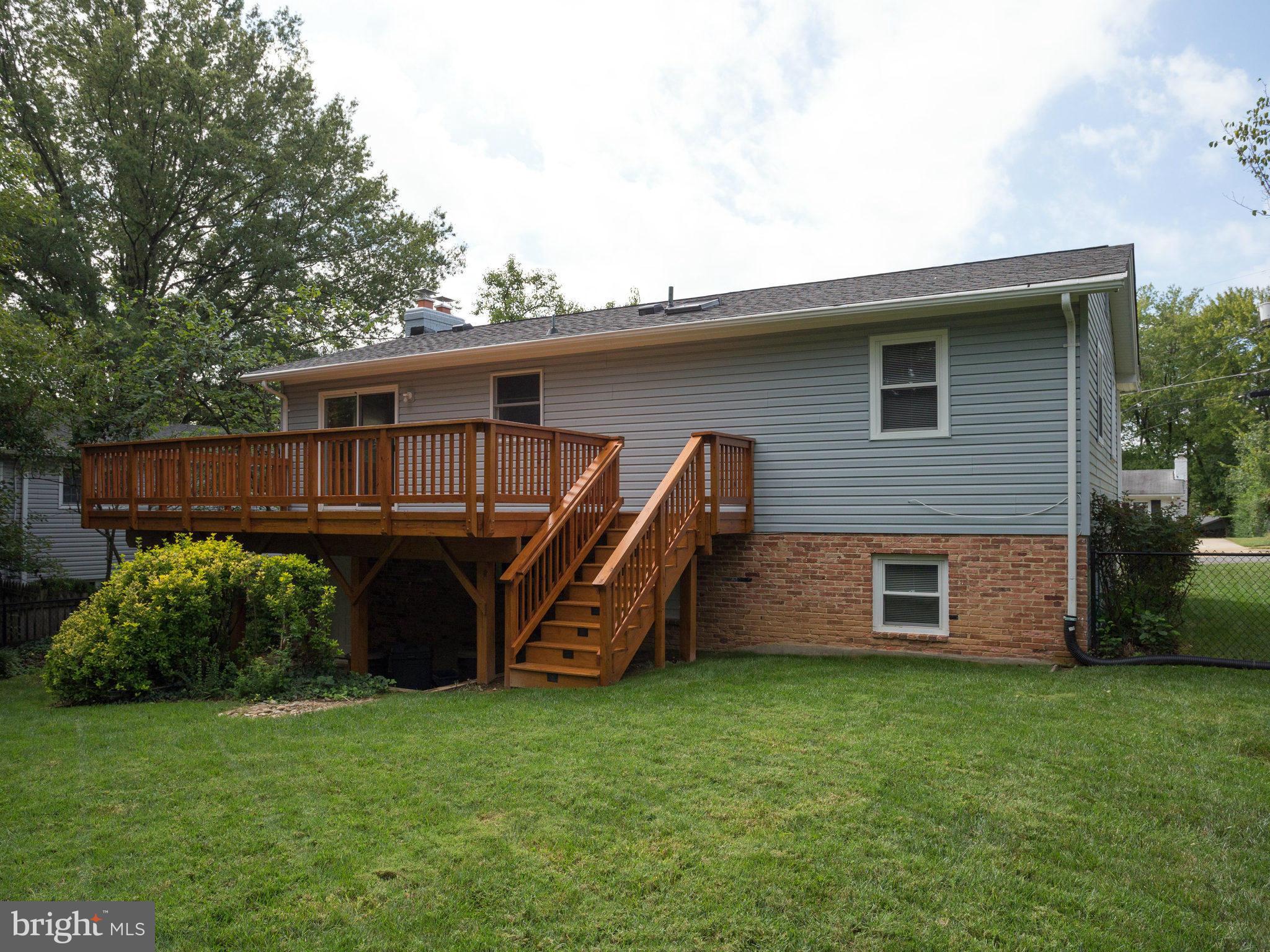 3612 Old Post Road Fairfax, VA 22030 - Photo 15 of 25 Exterior (Rear)