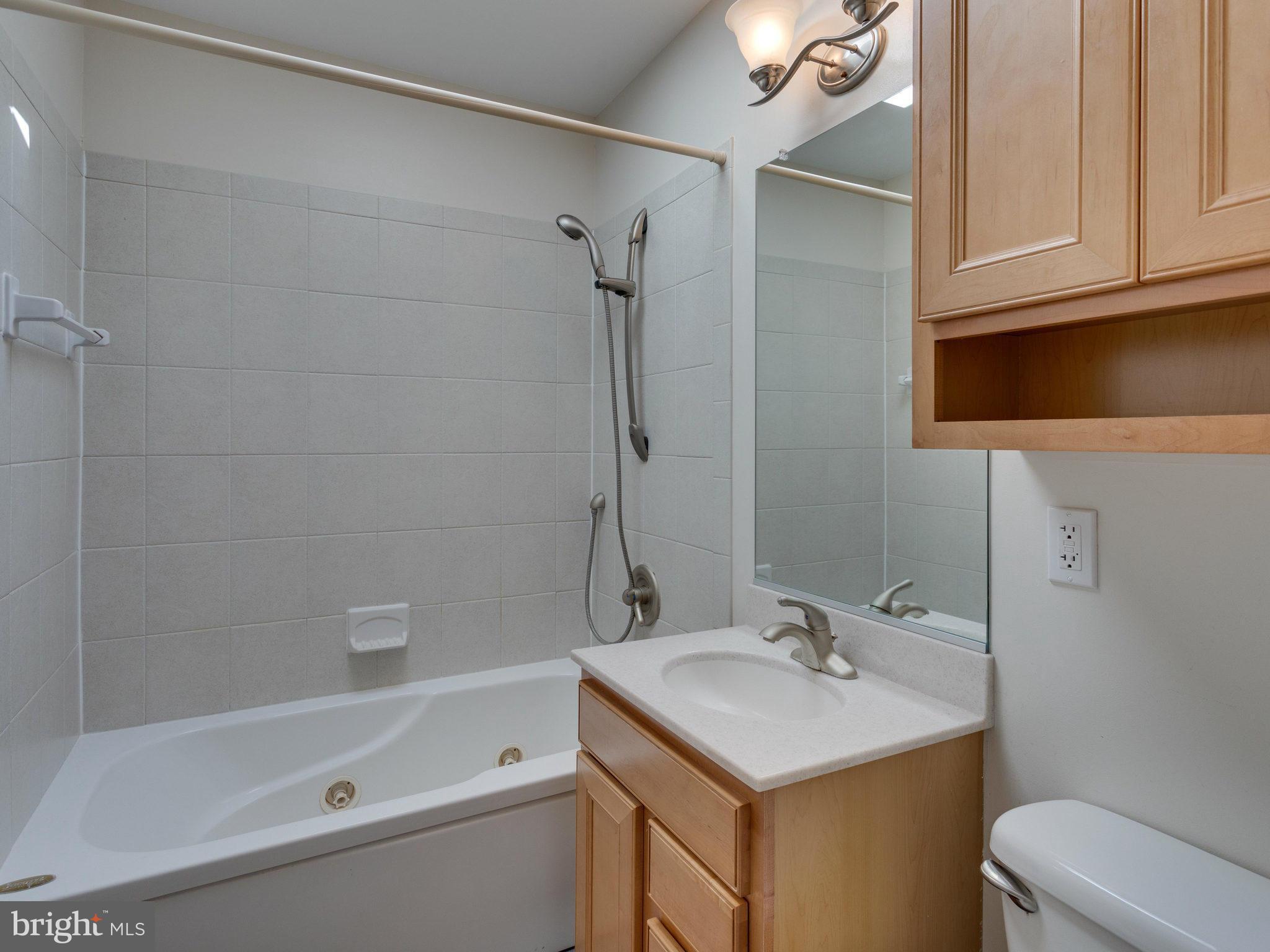 3612 Old Post Road Fairfax, VA 22030 - Photo 10 of 25 Bath