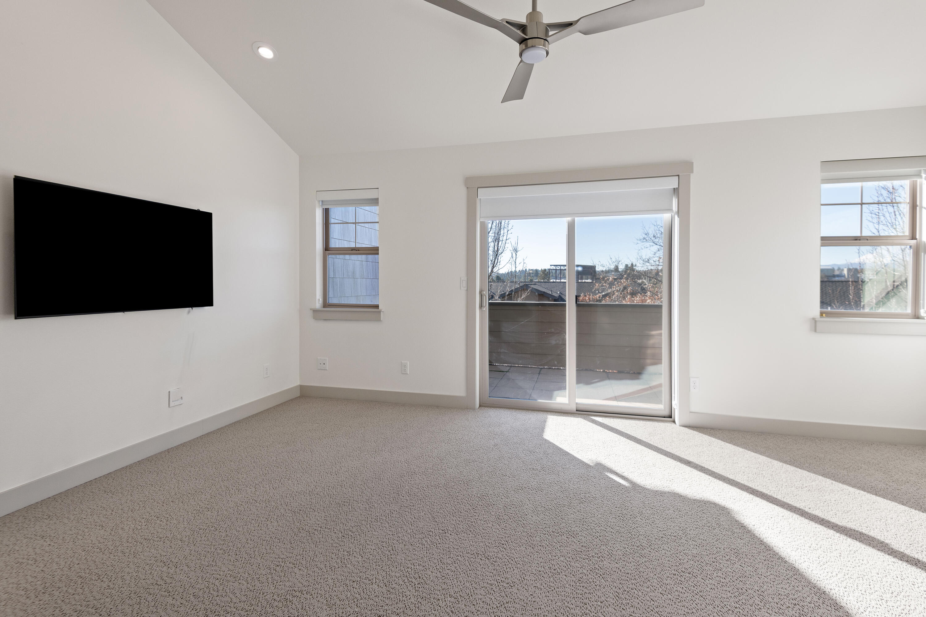 680 Southwest Otter Way Bend, OR 97702 - Photo 29 of 48 a view of a livingroom with a flat screen tv