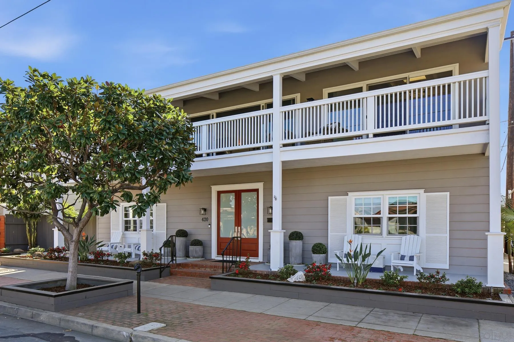 420 1st Street Coronado, CA 92118 - Photo 2 of 38 front view of a building