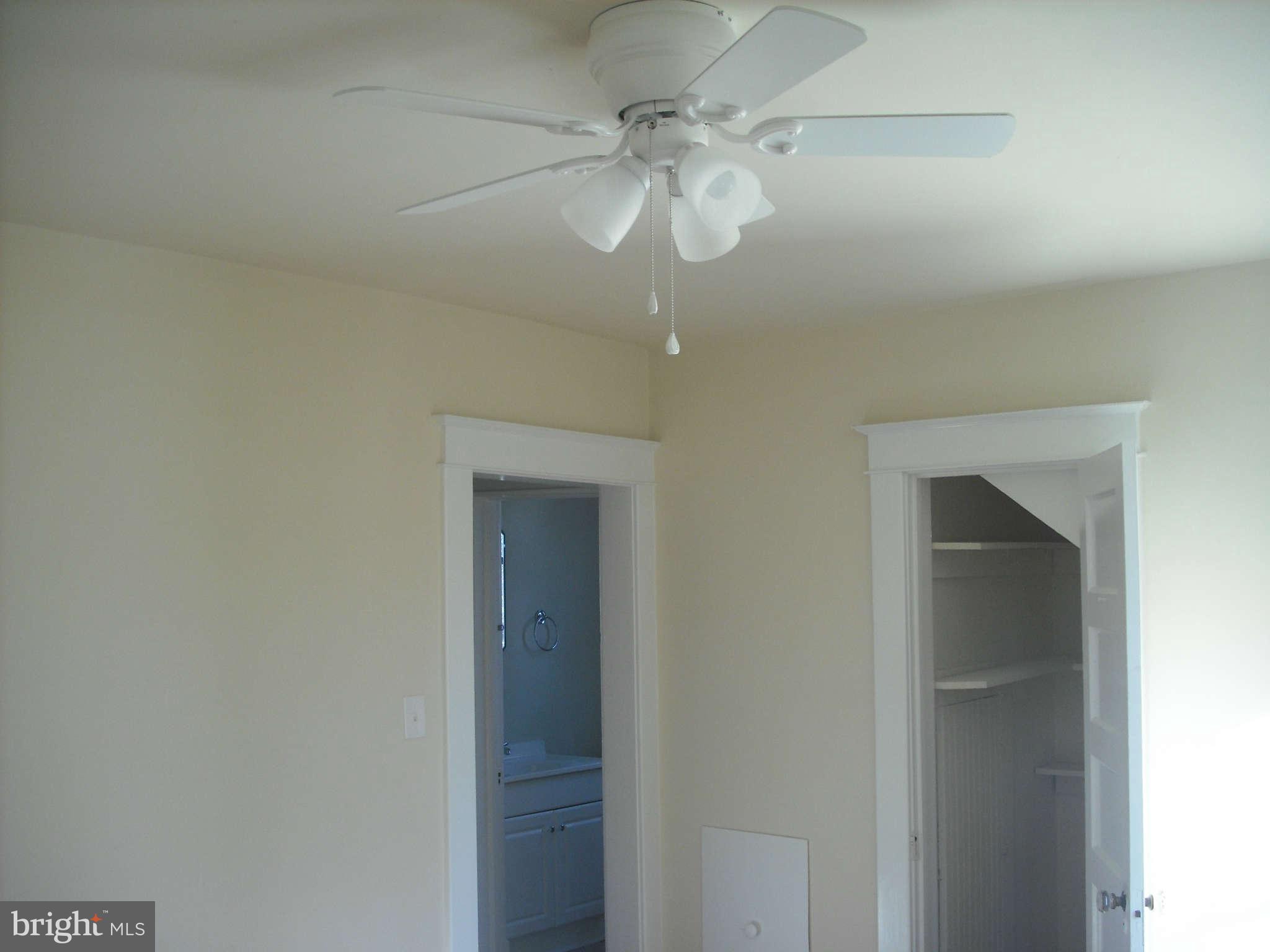 502 Kingston Road Baltimore, MD 21229 - Photo 3 of 30 Interior (General)