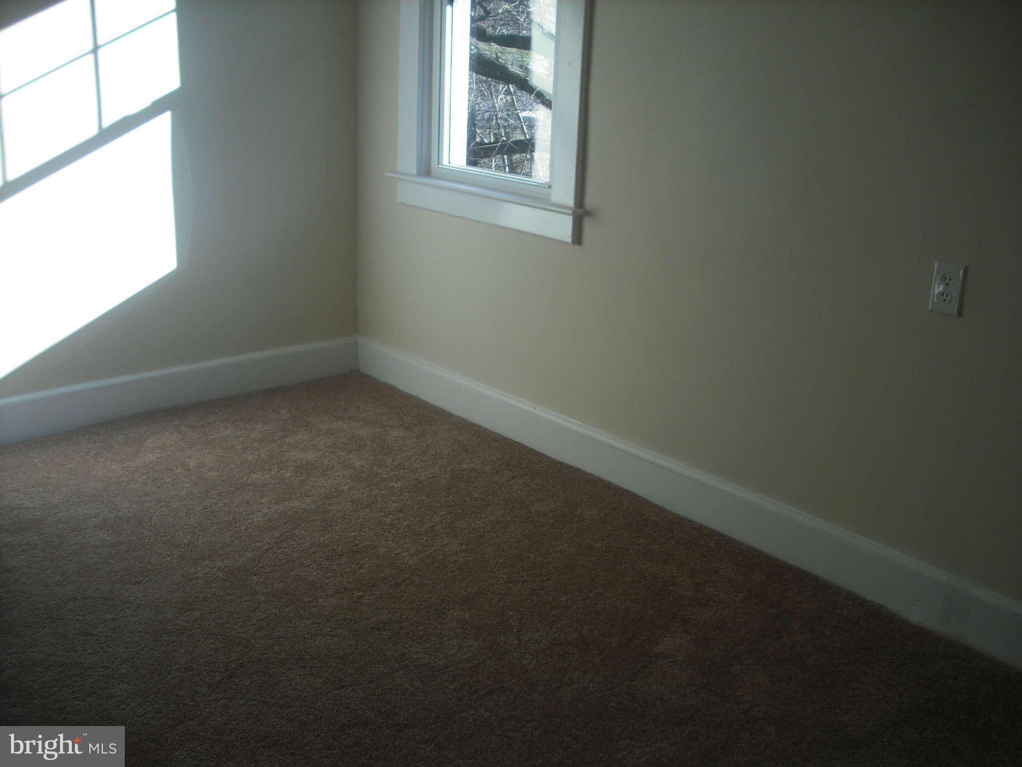 502 Kingston Road Baltimore, MD 21229 - Photo 4 of 30 Interior (General)