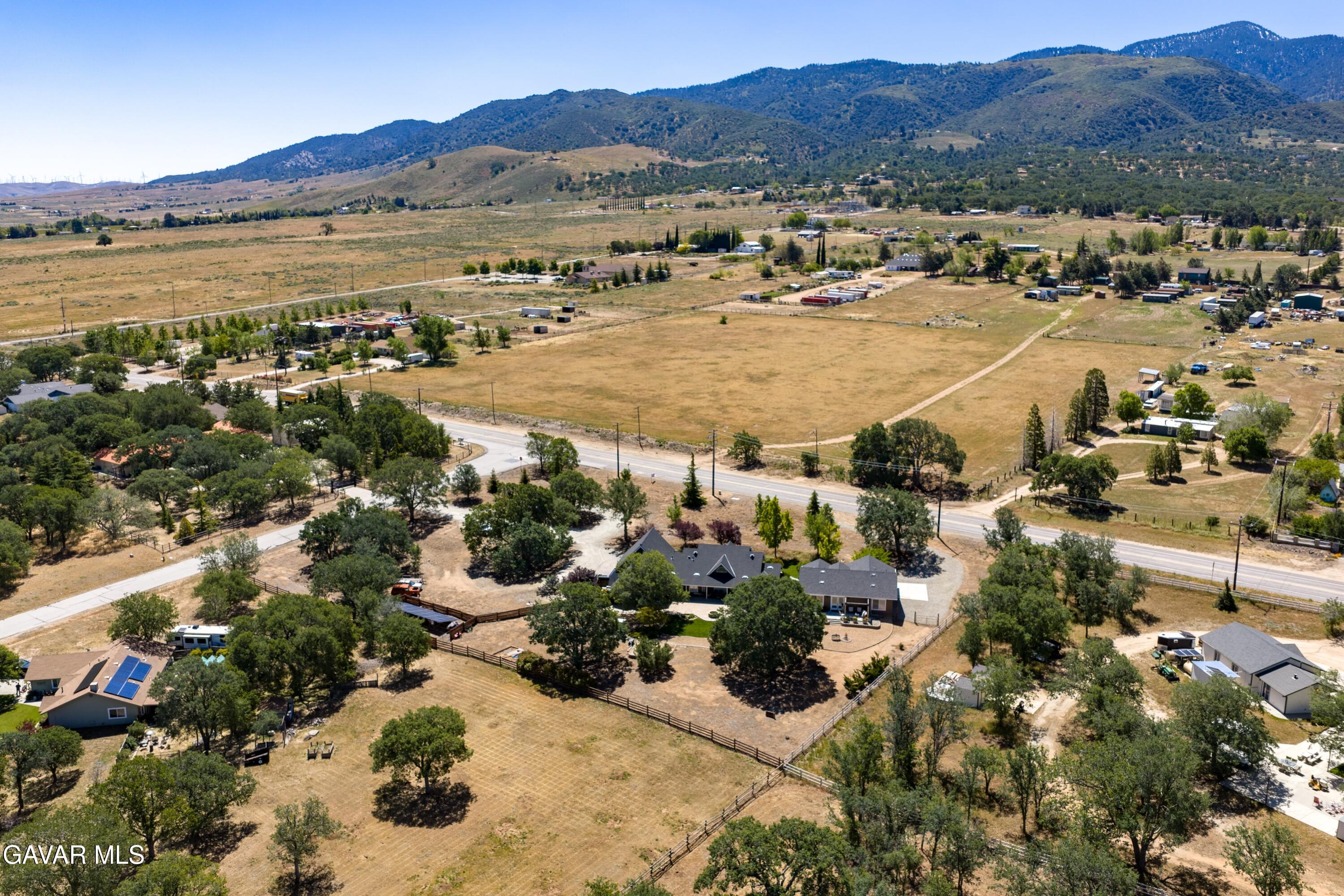 20761 Schout Road Tehachapi, CA 93561 - Photo 52 of 54 18-DJI_20260429112503_0037_D-HDR