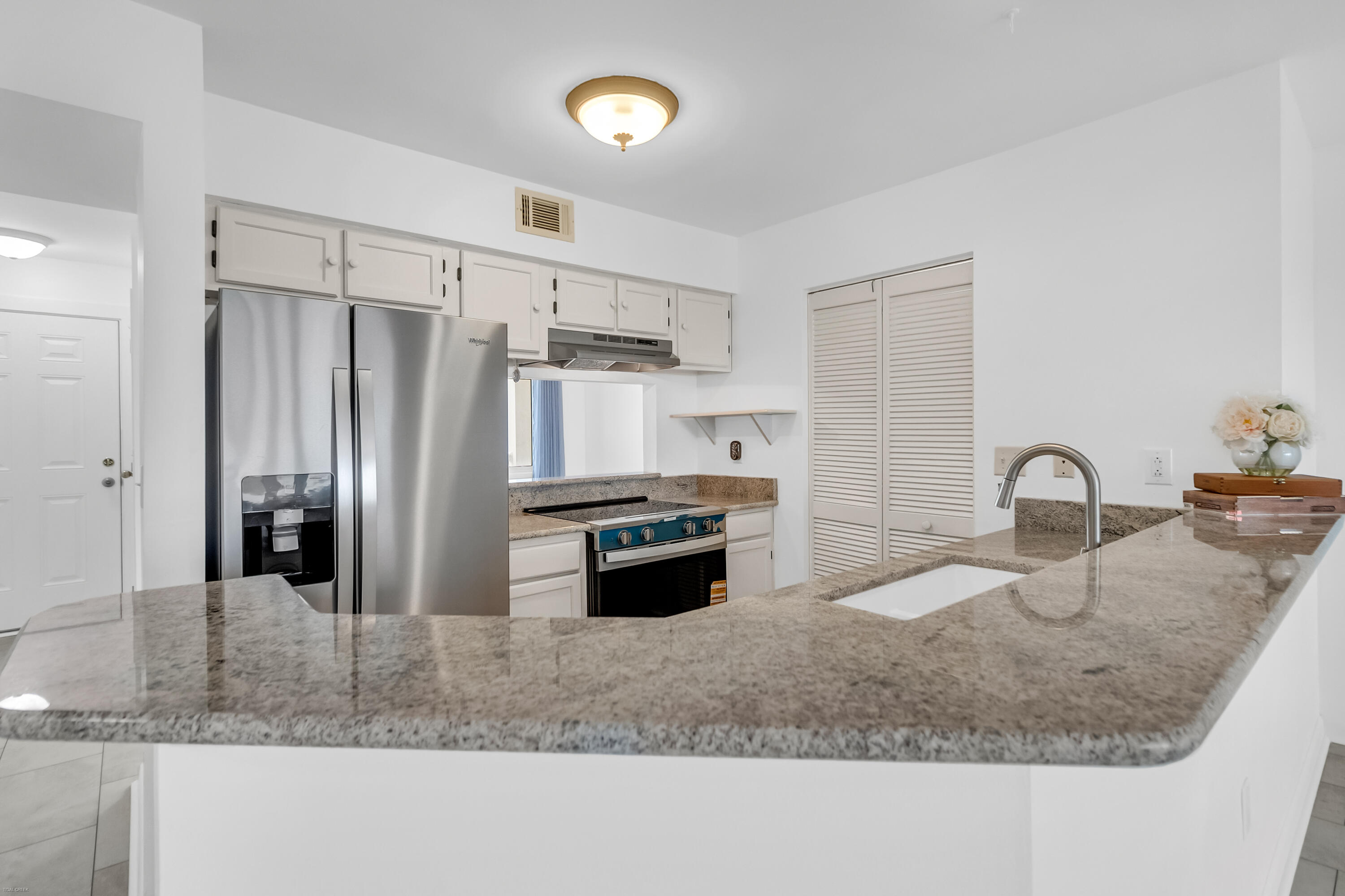 100 Mariners Cay Drive Folly Beach, SC 29412 - Photo 7 of 33 100 Mariners Cay -Tidacreekphoto- (27)