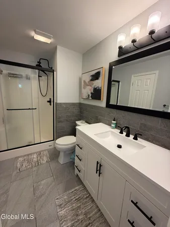 $2,500 | 324 Ballston Avenue, Unit A5, Saratoga Springs, NY 12866