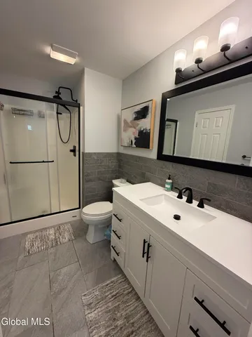 $2,500 | 324 Ballston Avenue, Unit A5, Saratoga Springs, NY 12866