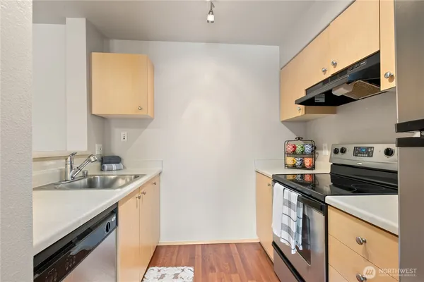 $269,995 | 2818 Grand Avenue, Unit B401, Everett, WA 98201