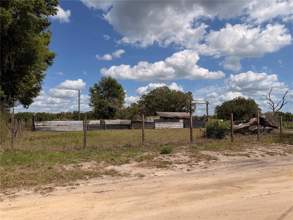 20512 Ramer Road Dade City, FL 33523 - Photo 3 of 9