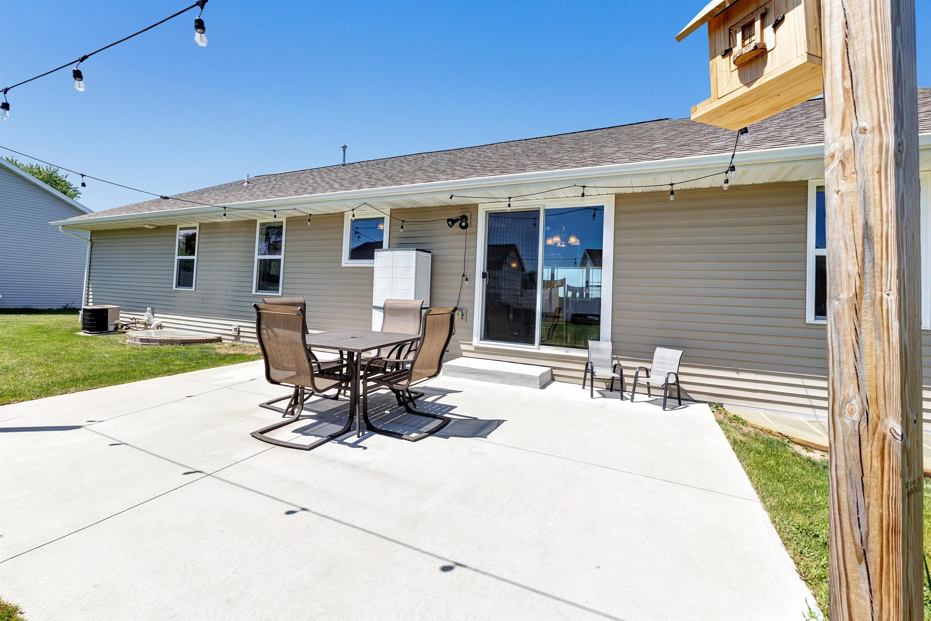 1659 Ontario Road Green Bay, WI 54311 - Photo 25 of 37