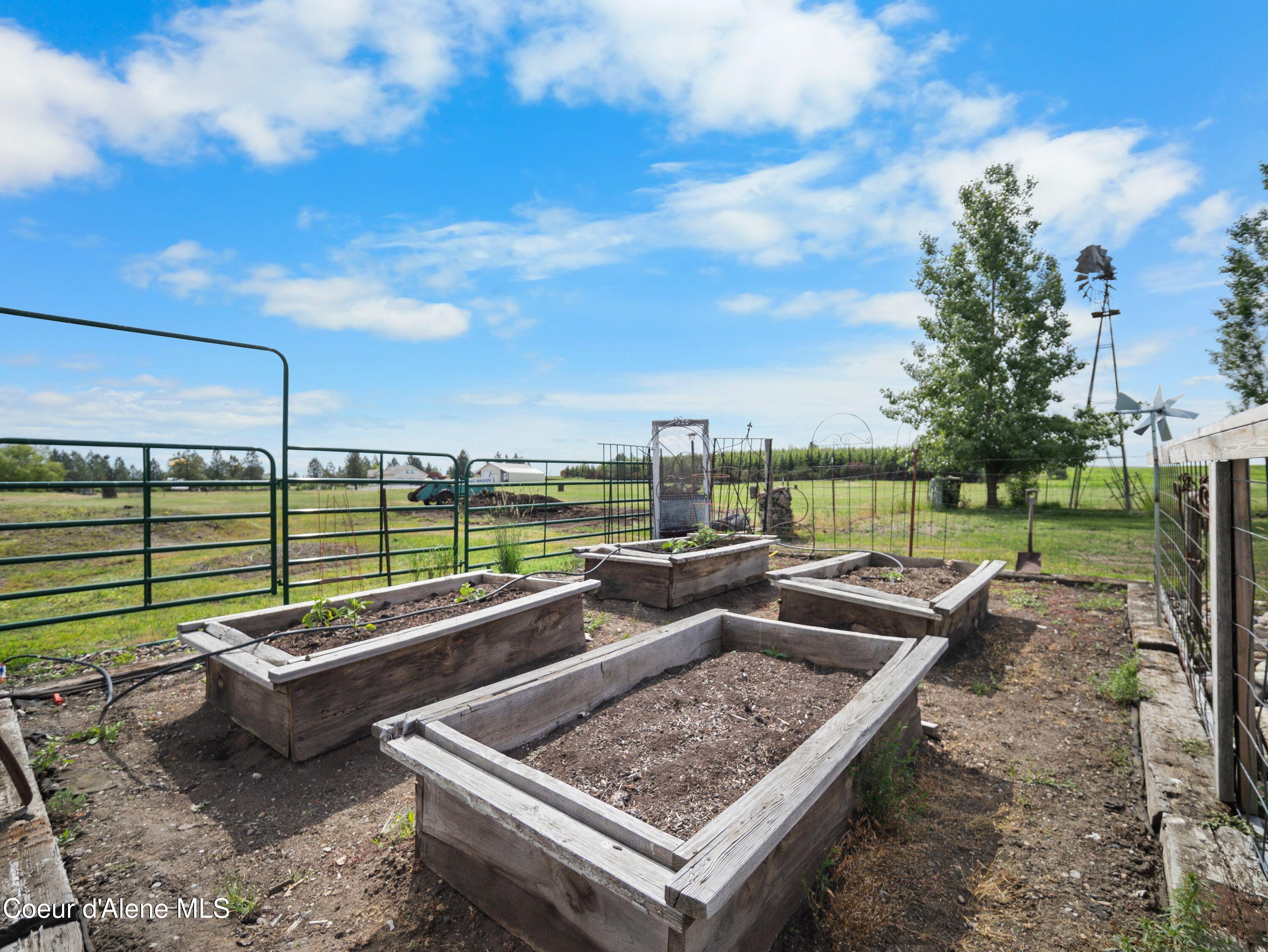 10916 East Rinear Road Valleyford, WA 99036 - Photo 50 of 72 75