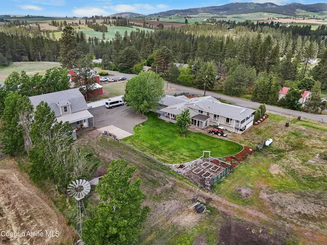 $895,500 | 10916 East Rinear Road, Valleyford, WA 99036