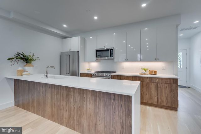 $765,000 | 729 Princeton Place Northwest, Unit 1, Washington, DC 20010