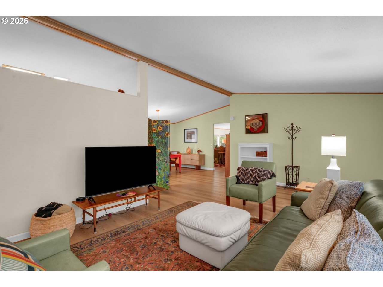 146 42nd Way Florence, OR 97439 - Photo 8 of 47 Living Room