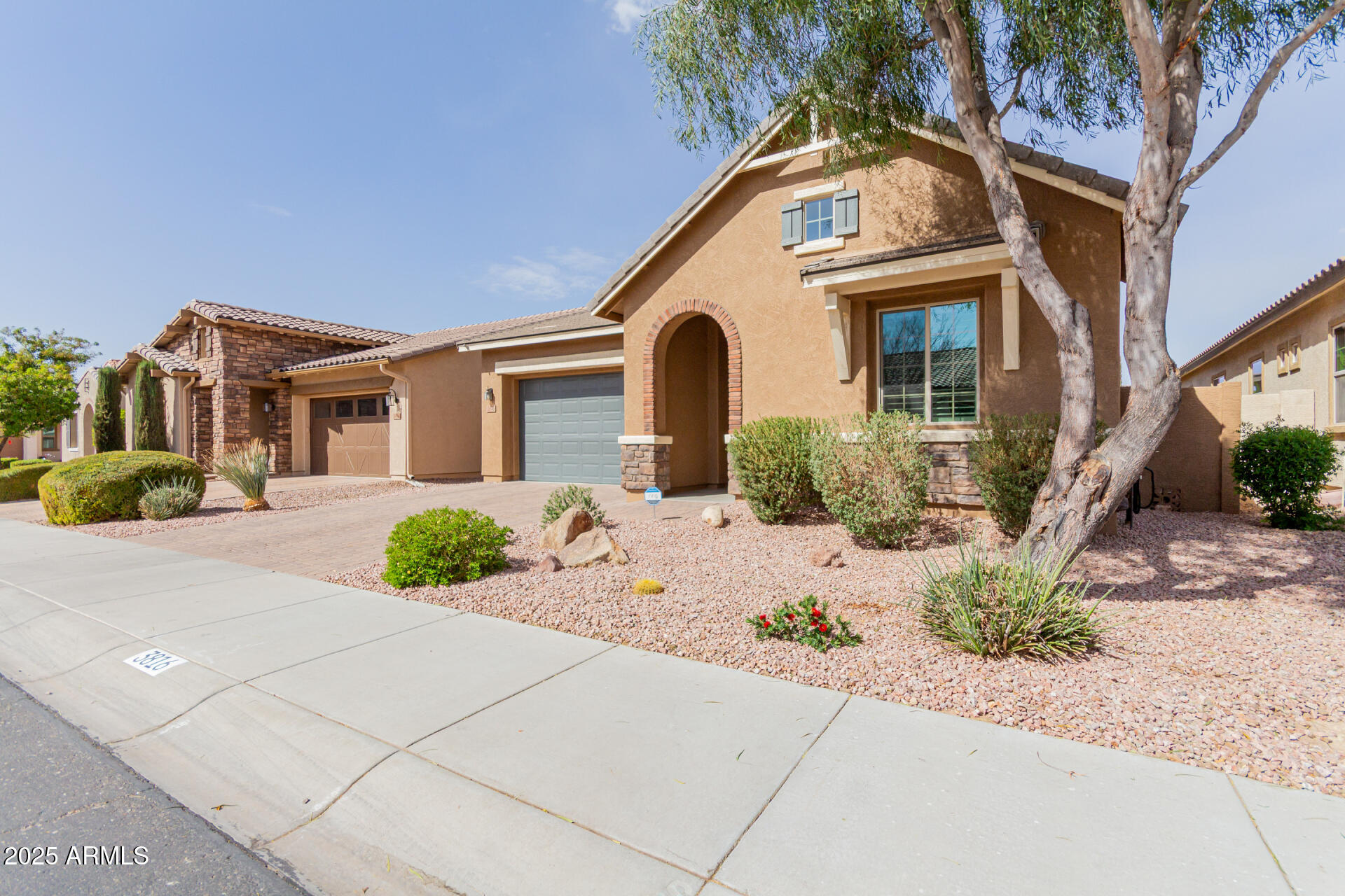 3816 East Rakestraw Lane Gilbert, AZ 85298 - Photo 2 of 67 03 Rakestraw