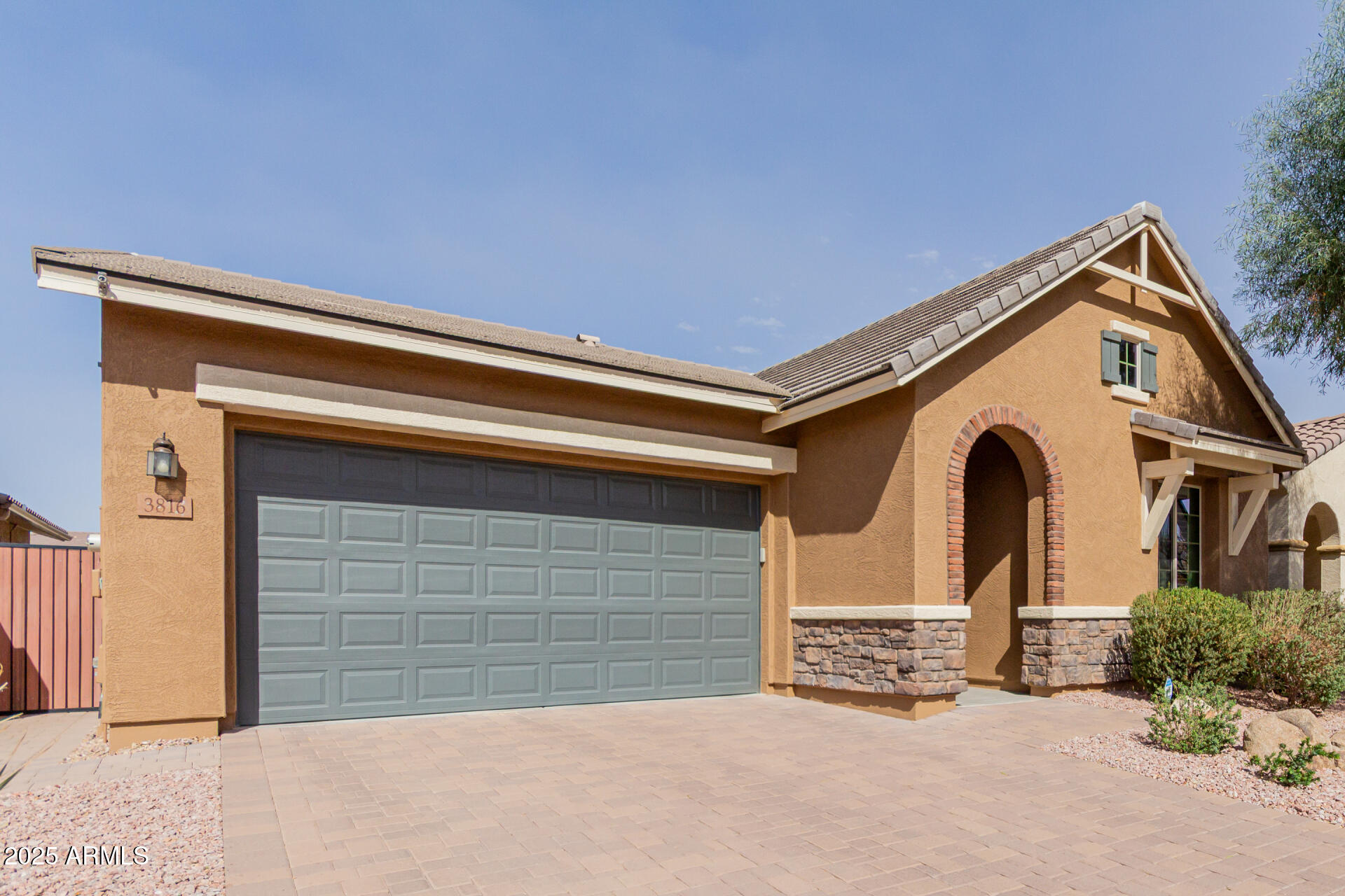 3816 East Rakestraw Lane Gilbert, AZ 85298 - Photo 3 of 67 06 Rakestraw