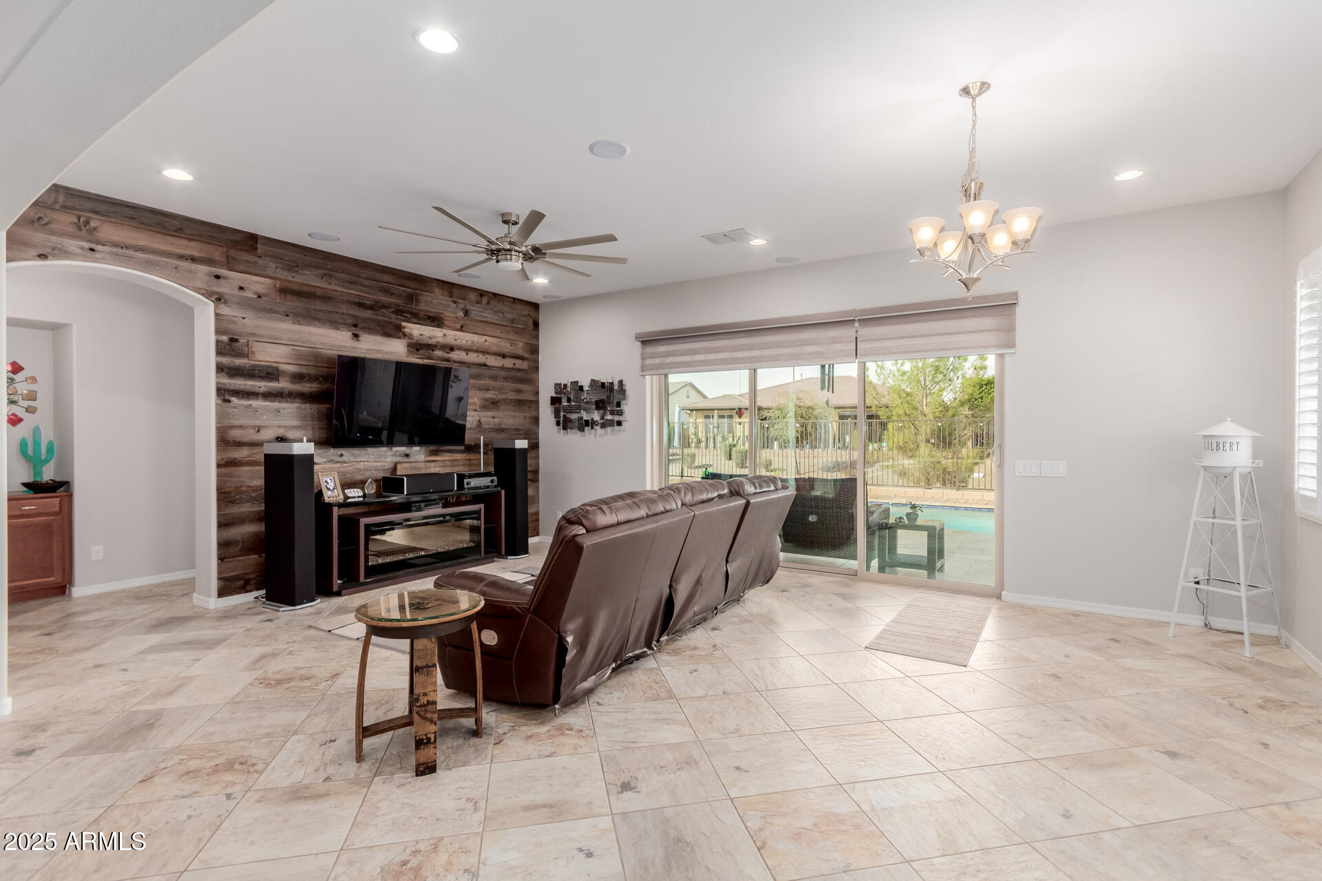3816 East Rakestraw Lane Gilbert, AZ 85298 - Photo 8 of 67 09 Rakestraw
