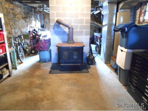 17 Delano Road Asheville, NC 28805 - Photo 18 of 24 Gallery Image 18