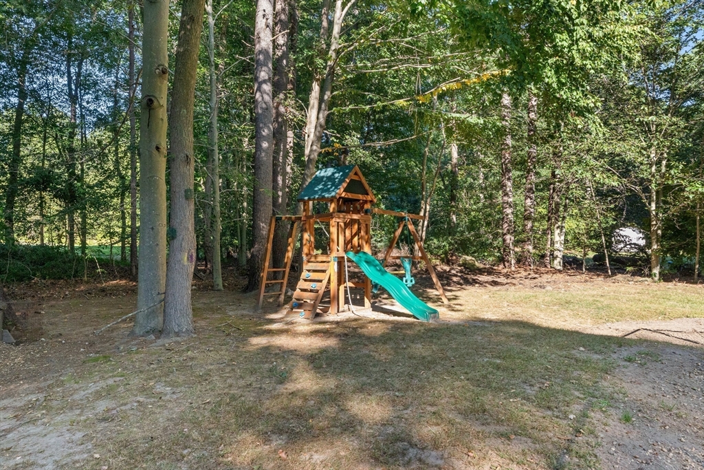 54 Baker Road Salisbury, MA 01952 - Photo 5 of 39