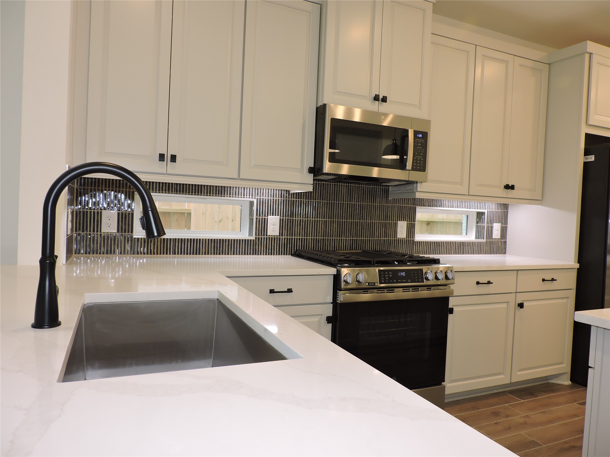 12853 Meadow Wind Way Conroe, TX 77302 - Photo 14 of 34