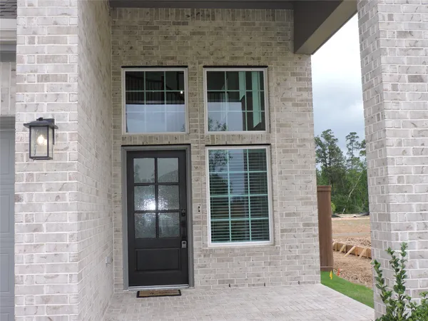$2,800 | 12853 Meadow Wind Way, Conroe, TX 77302