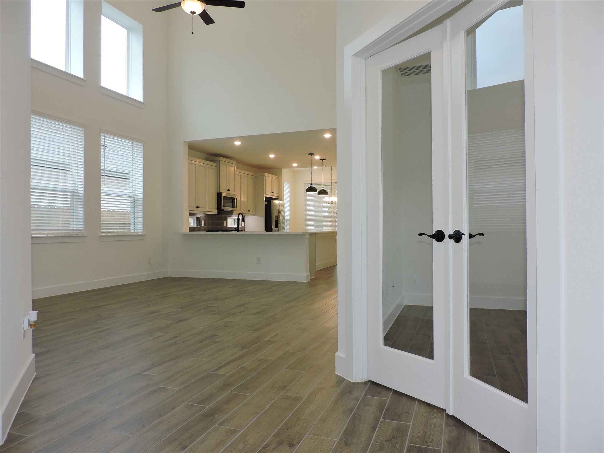 12853 Meadow Wind Way Conroe, TX 77302 - Photo 6 of 34