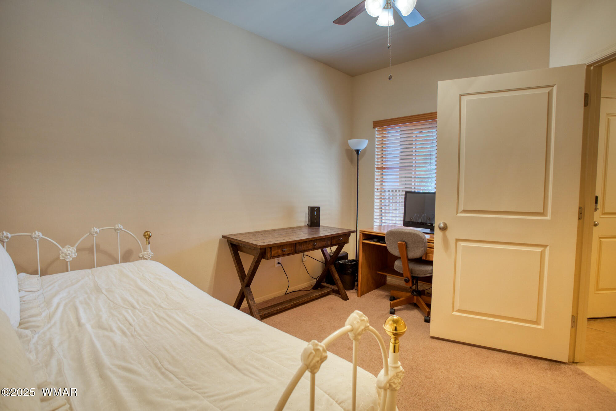 6214 West Starlight Ridge Parkway Lakeside, AZ 85929 - Photo 22 of 28 ....or it could be a work-from-home space, or just a regular ol' second bedroom!!