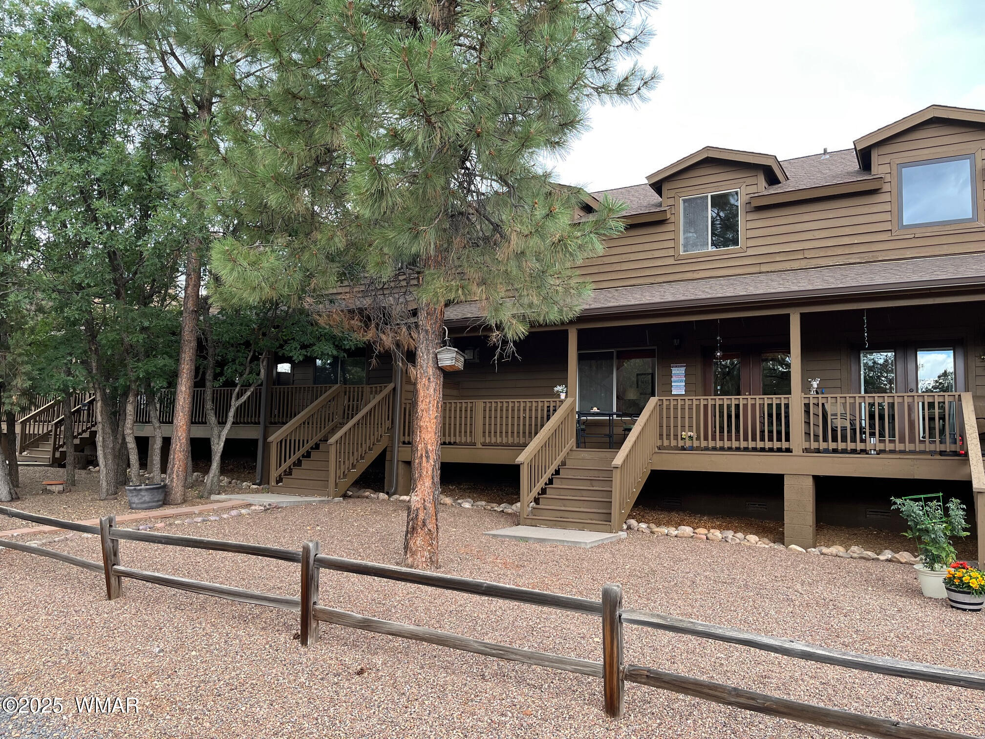6214 West Starlight Ridge Parkway Lakeside, AZ 85929 - Photo 26 of 28 ....and there's even step-down access to the landscaped common area!!